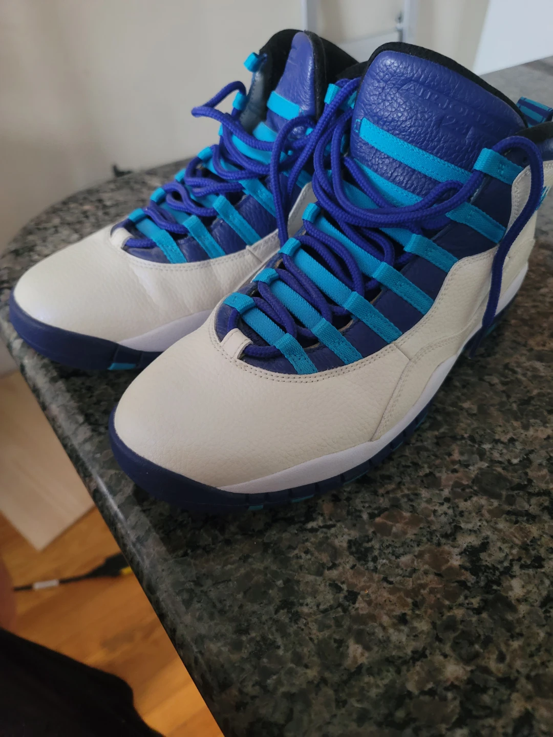 Air Jordan 10 Retro "Charlotte Hornets" - photo 2