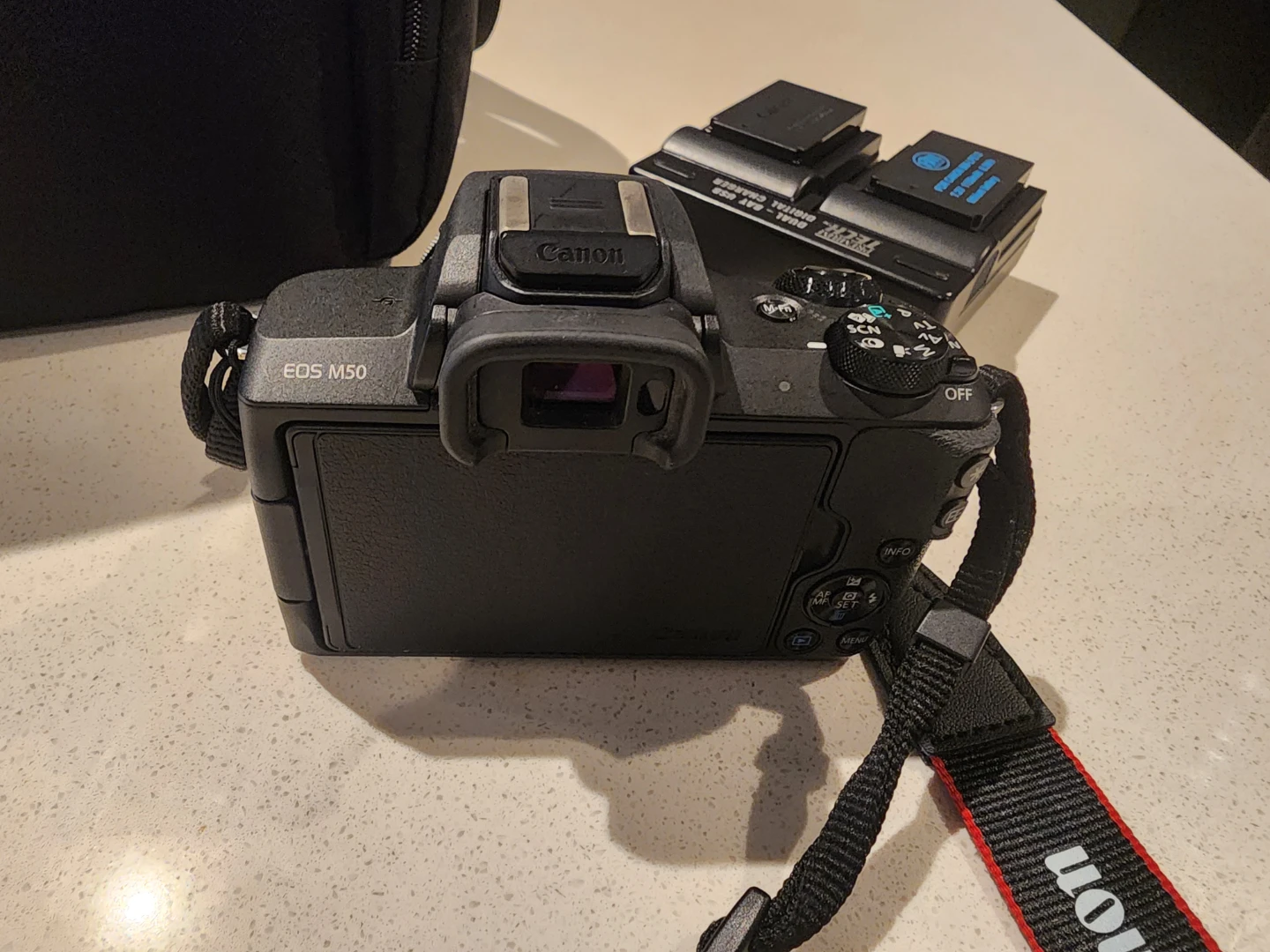 Canon EOS M50 Mirrorless Camera Kit - photo 3
