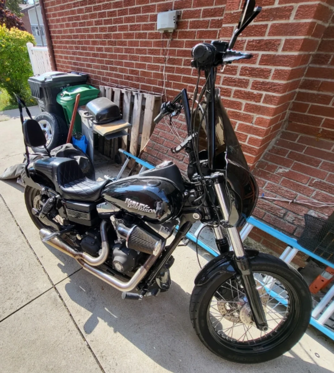 2011 dyna super bobber Harley Davidson Motorcycle - 36550 km