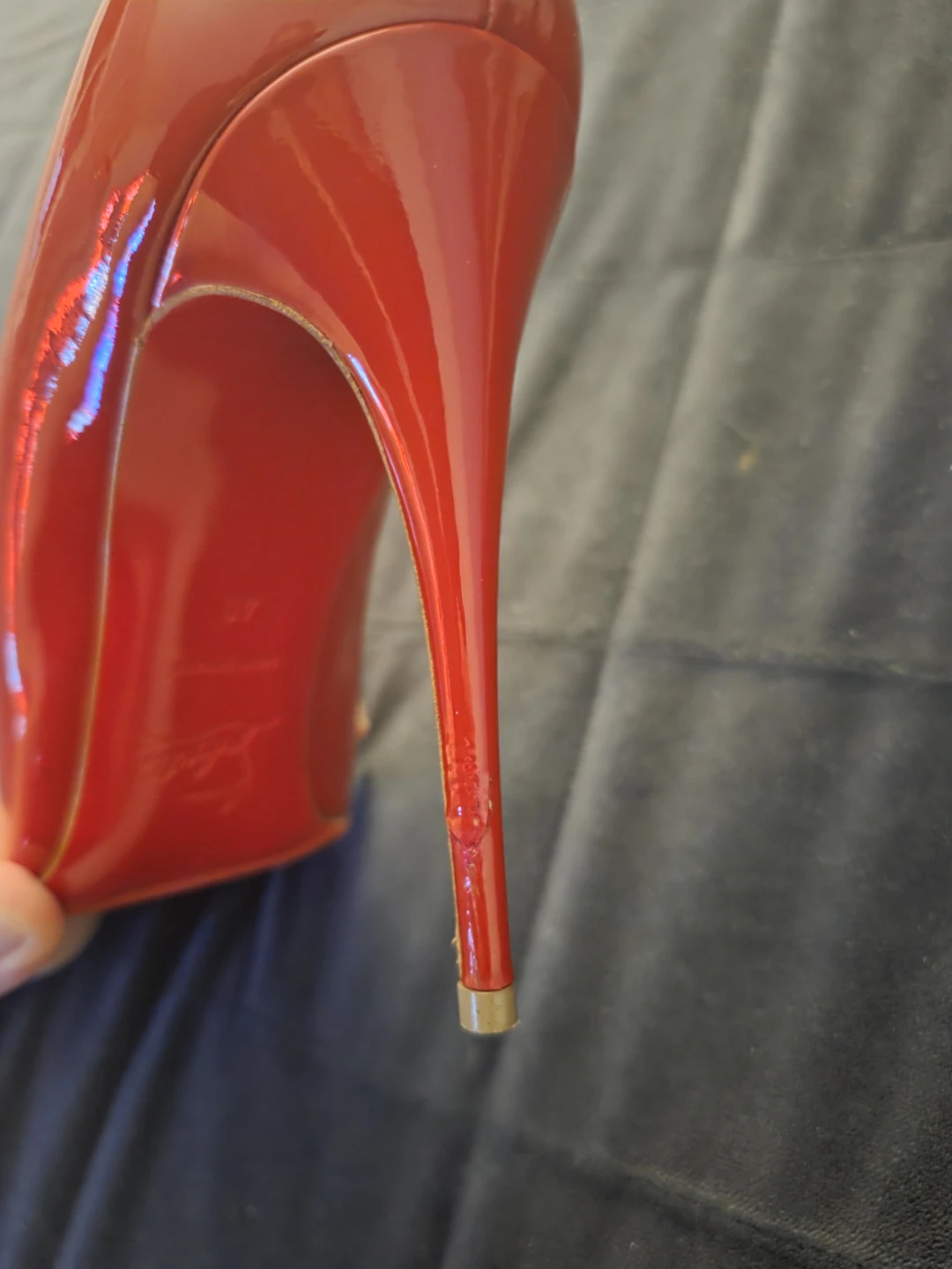 Christian Louboutin Pigalle Follies 100 Patent Heels - Red - photo 4