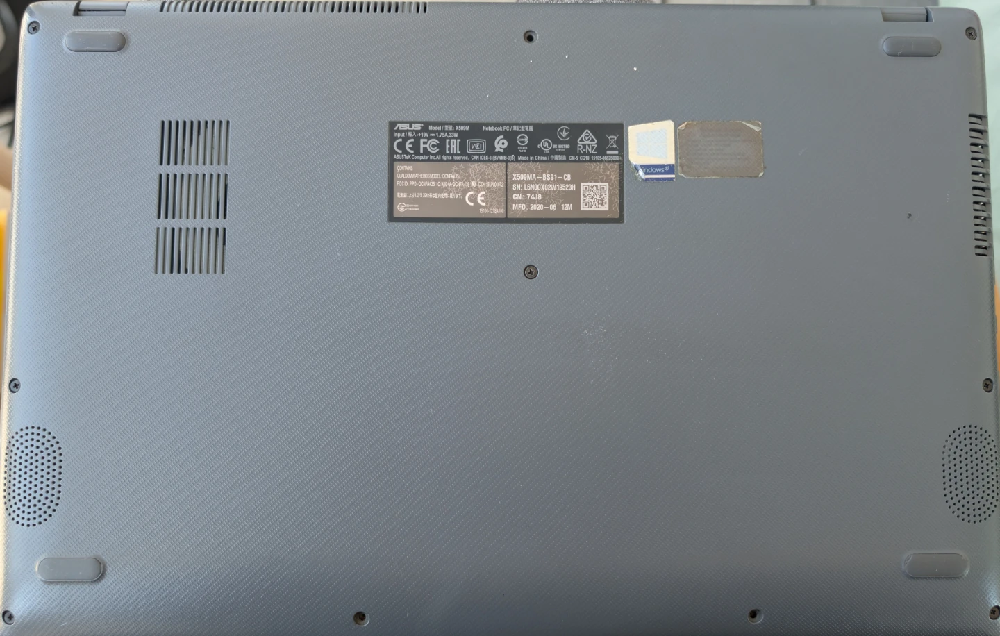 ASUS VivoBook Laptop - photo 4