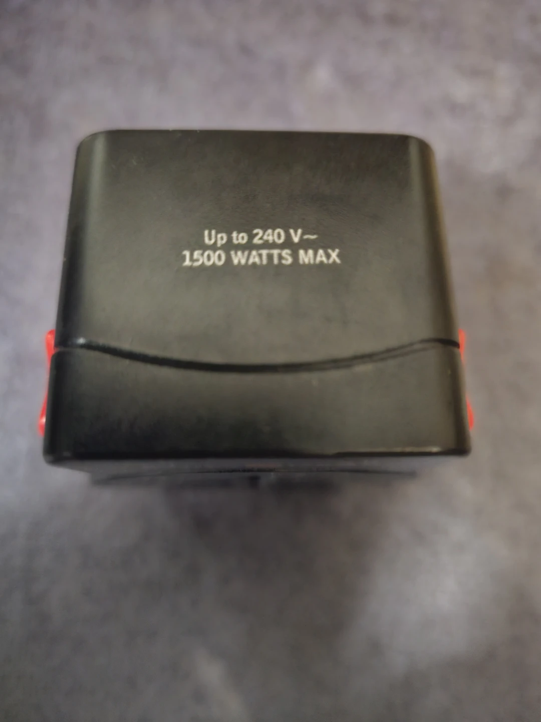 Swiss Gear Universal Travel Adapter - photo 3