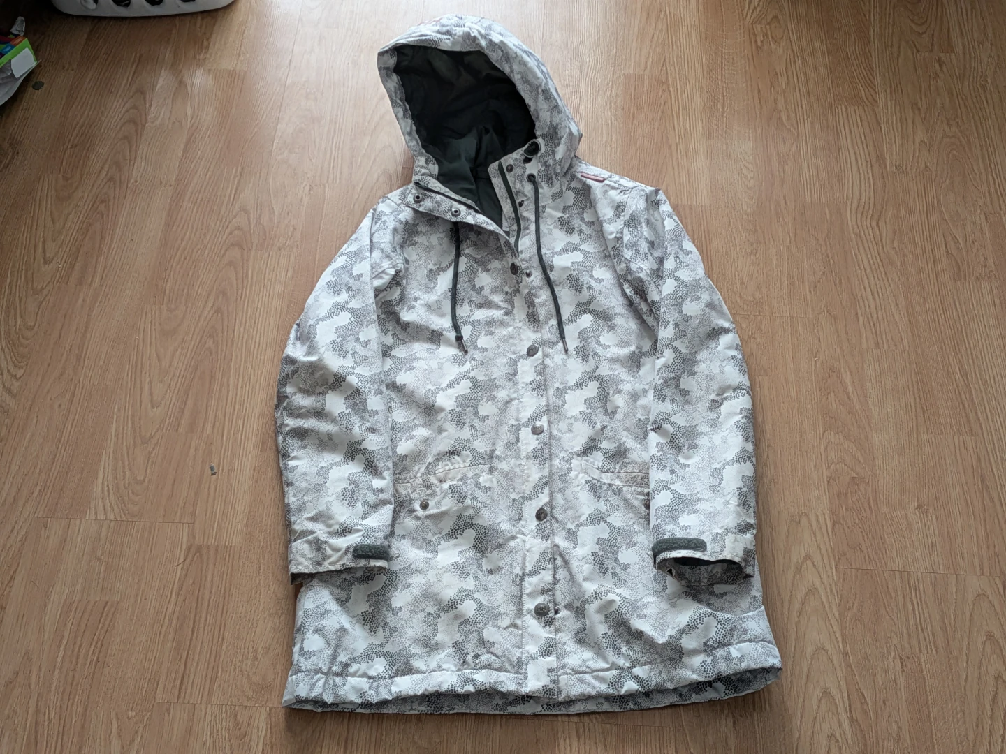 Woman's Helly Hansen Hooded Jacket – Waterproof Shell