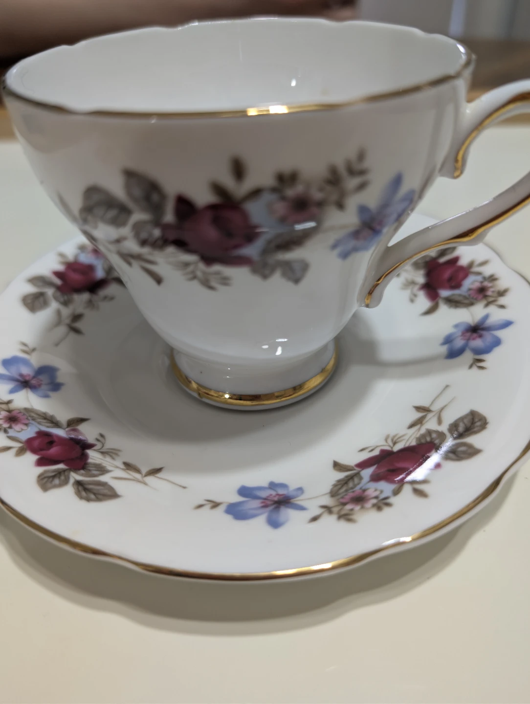 Royal Sutherland Tea Cup and Saucer Set - photo 4