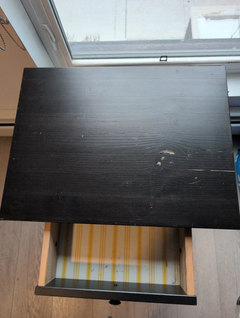 2 black Nightstands ( price is for both ) - photo 2