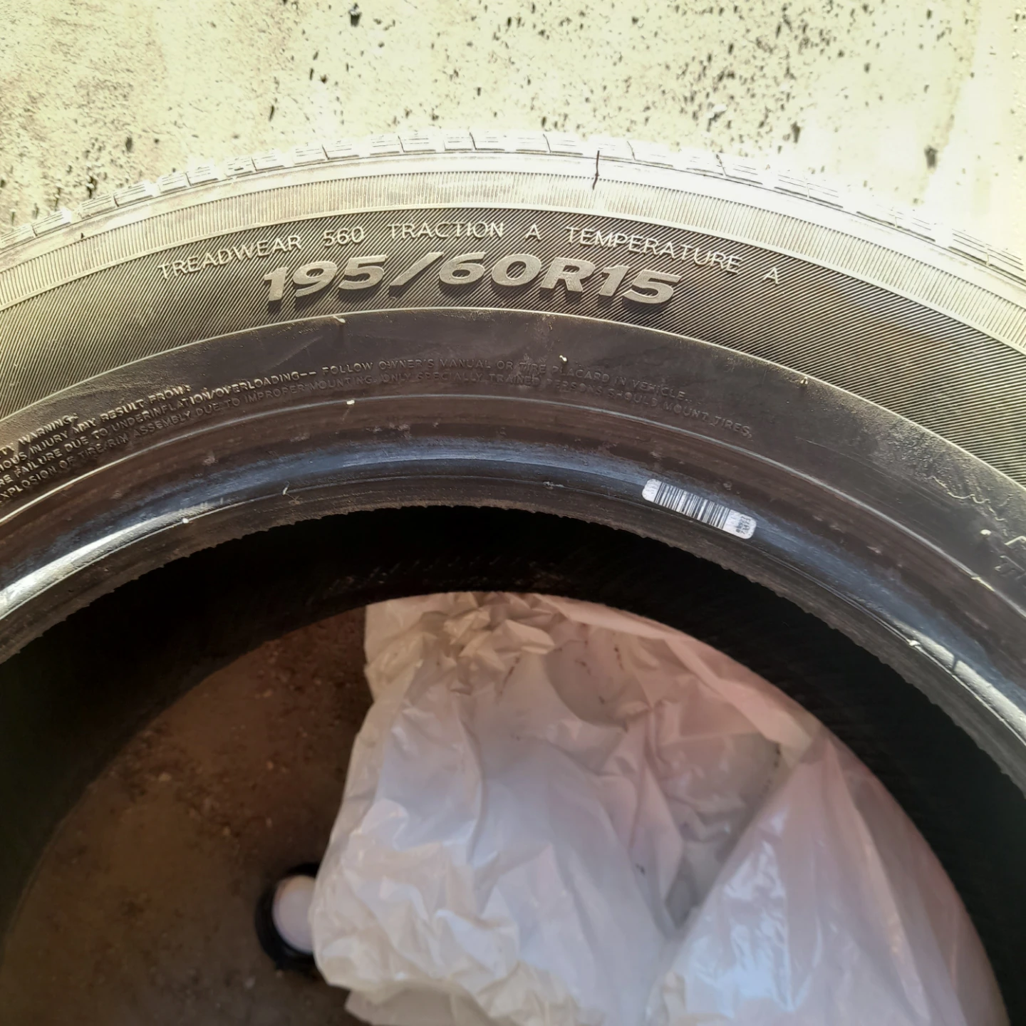 All season Tires 195/60R15 (4)