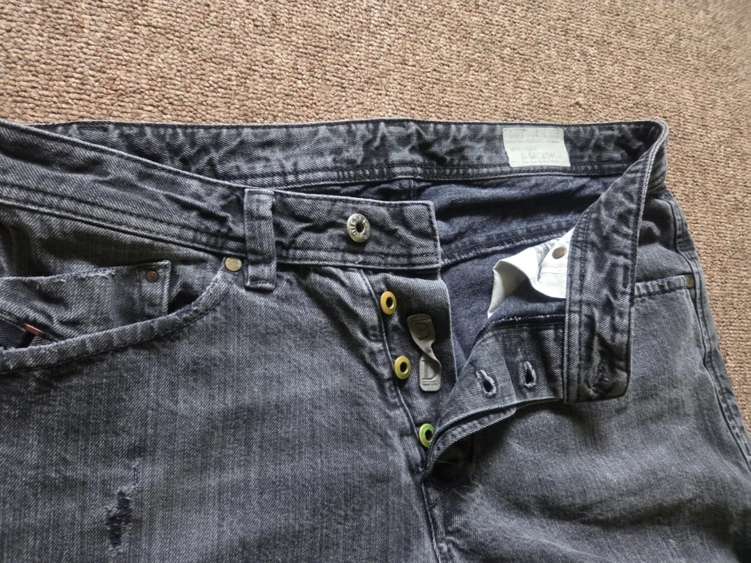 Diesel DARRON Jeans - Size W31 L32 - photo 2