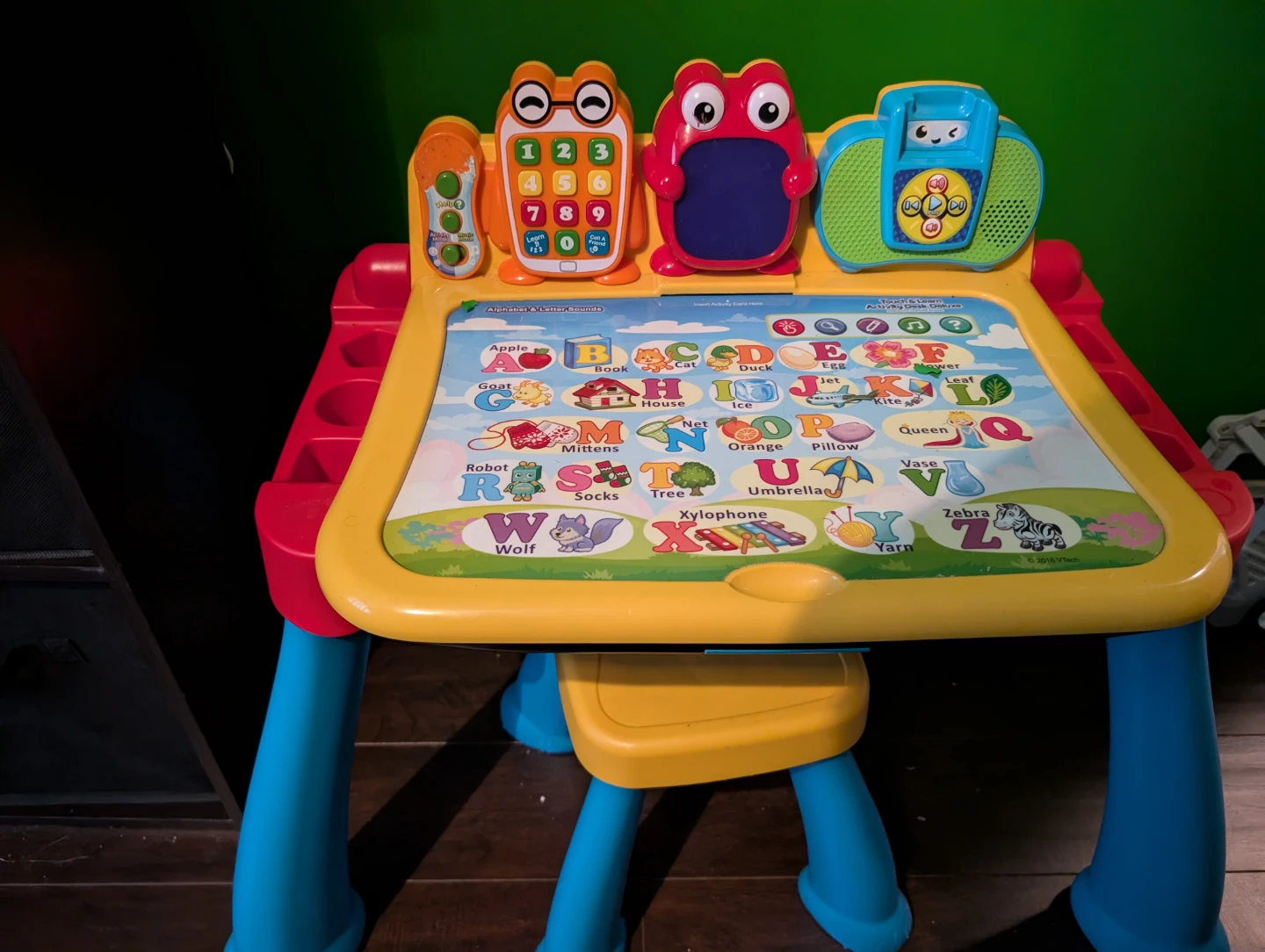 VTech Alphabet & Numbers Activity Desk - photo 2
