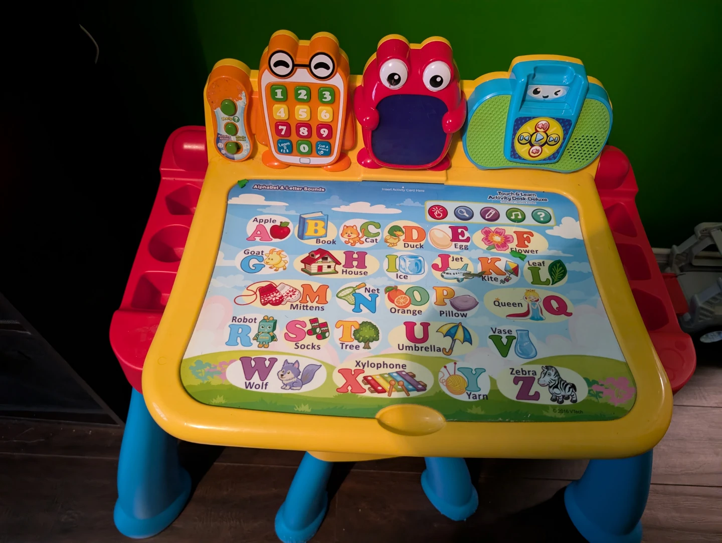 VTech Alphabet & Numbers Activity Desk - photo 3