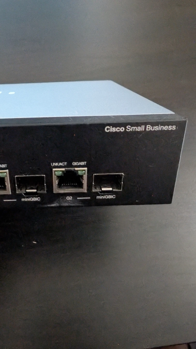 Cisco SF302-08P 8-Port 10/100/1000 PoE Managed Switch - photo 4
