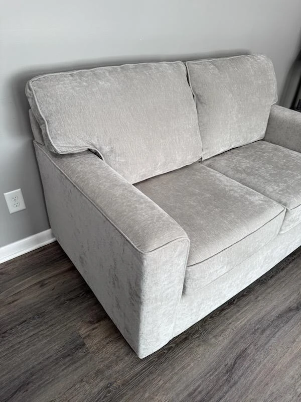 Couch and loveseat - photo 3
