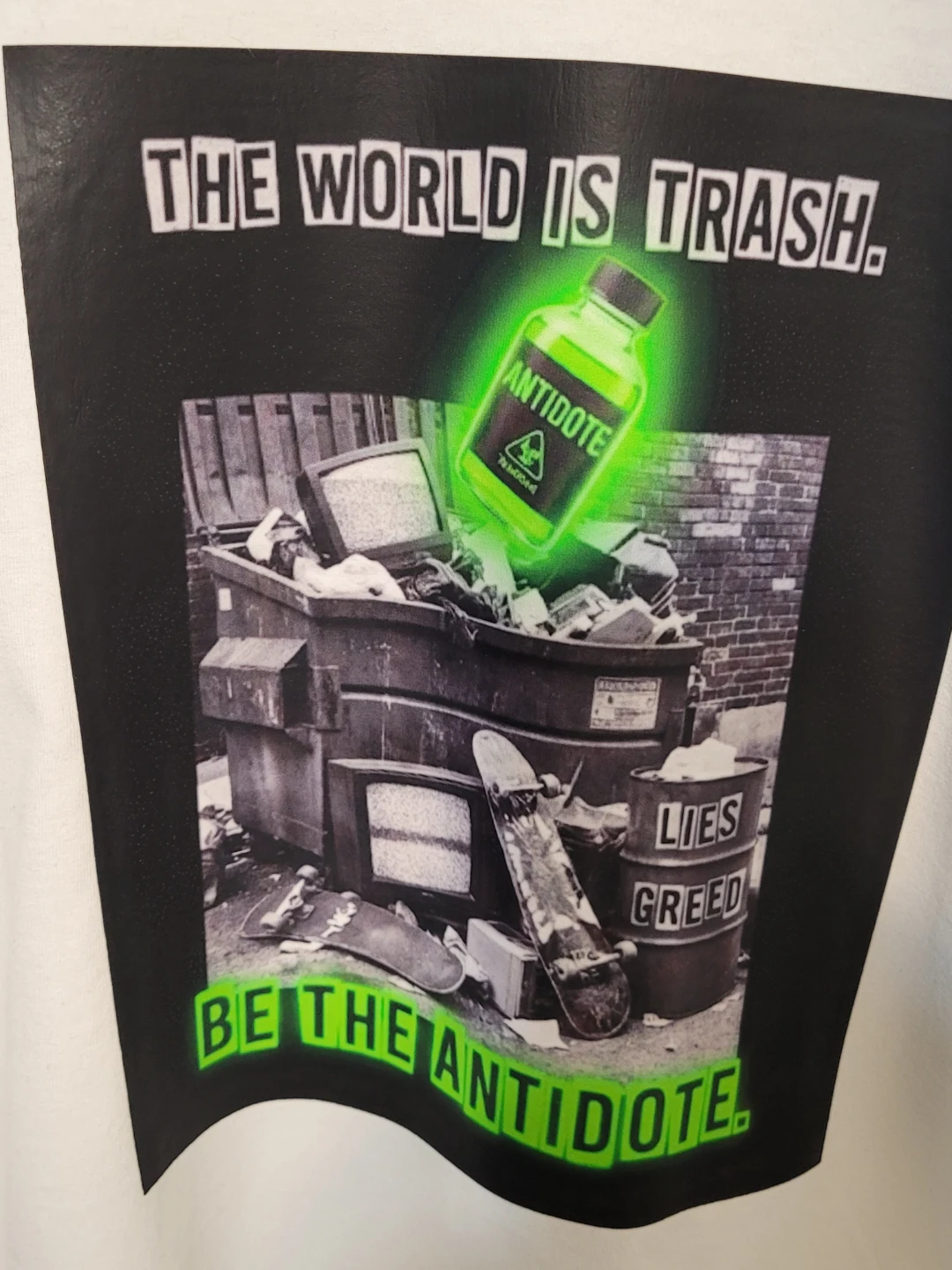 TOXICKIND White Graphic T-Shirt "The World Is Trash" - photo 3