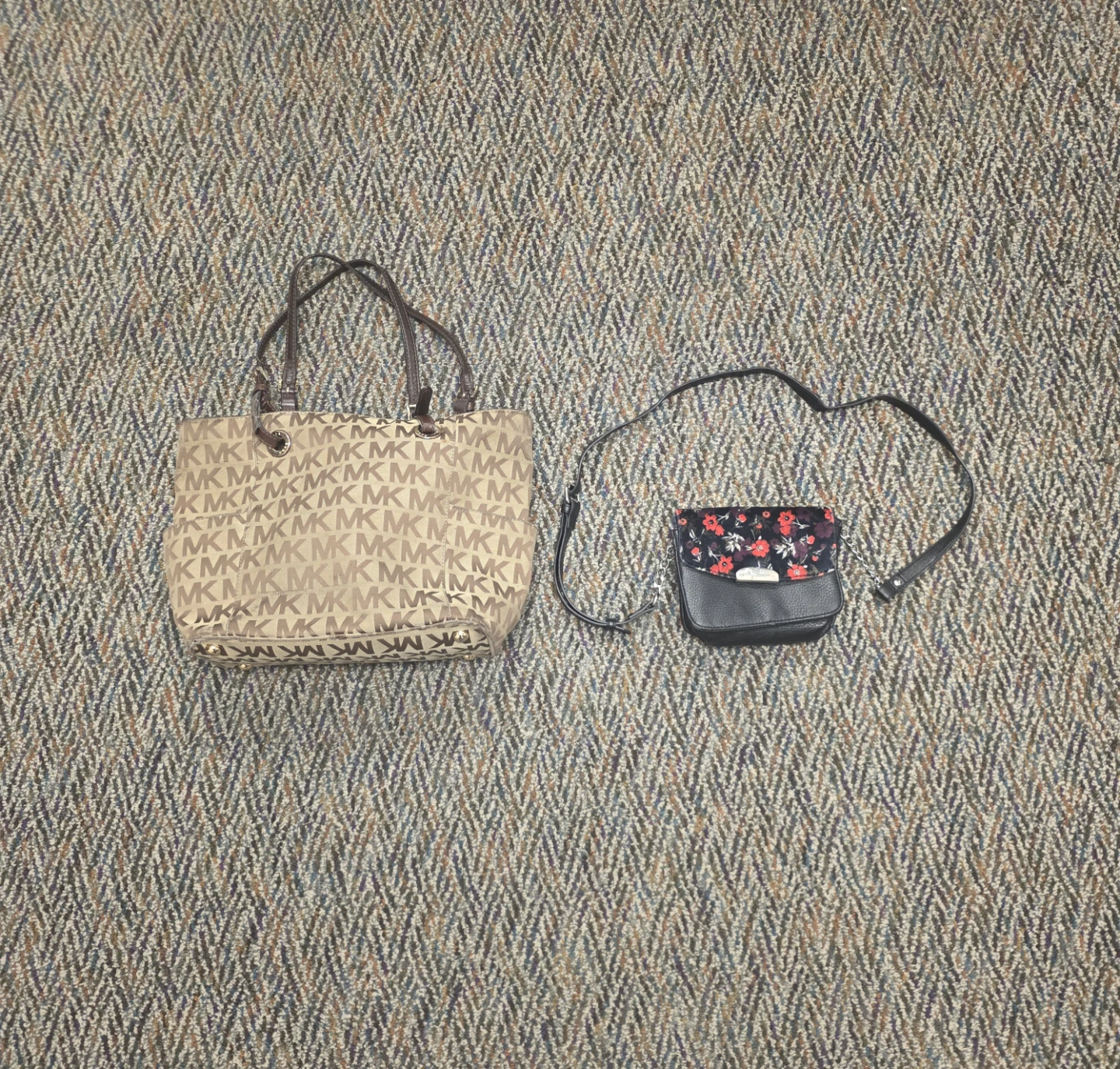 Libby Edelman Black Floral Crossbody Purse  + Michael Kor Tote - photo 2