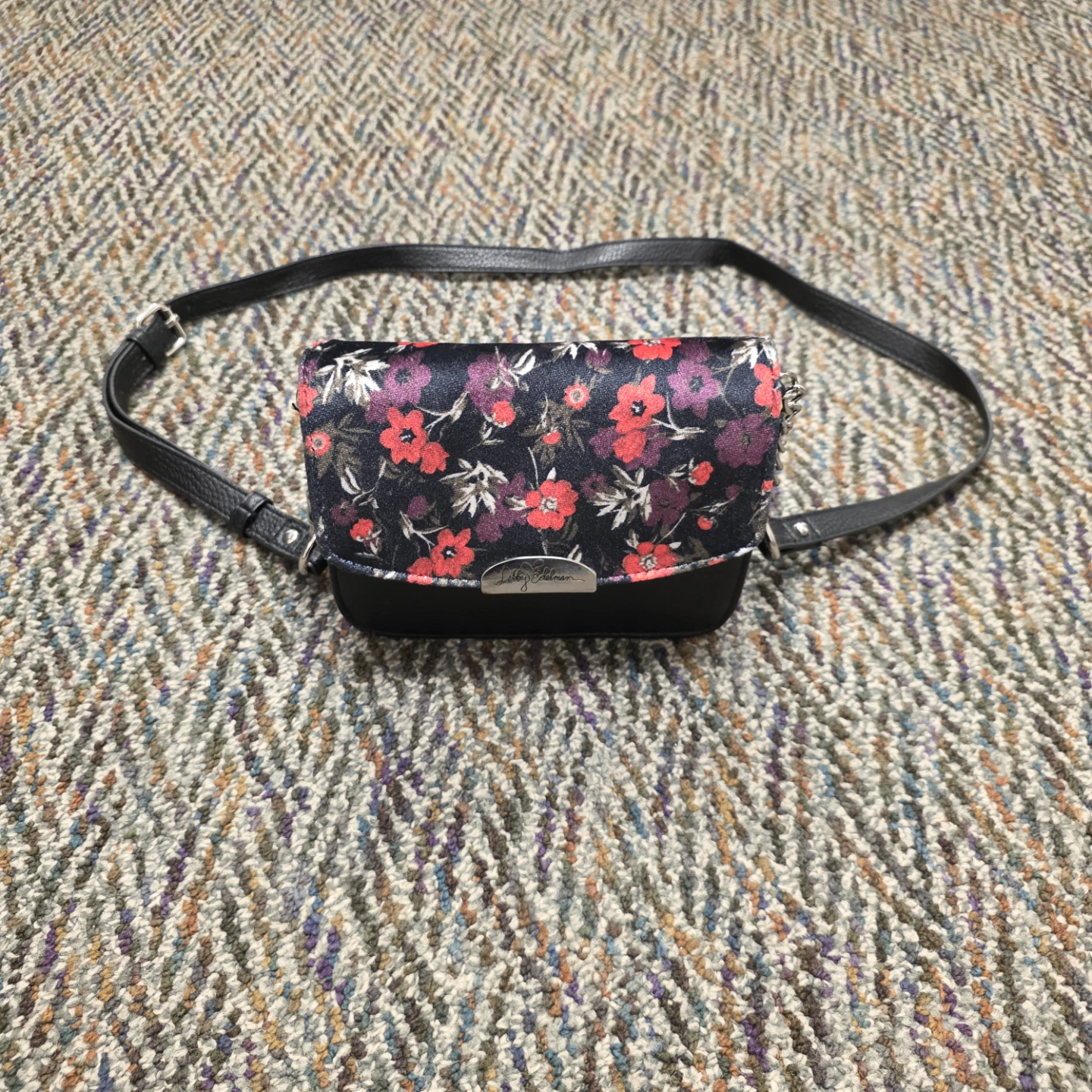 Libby Edelman Black Floral Crossbody Purse  + Michael Kor Tote - photo 3