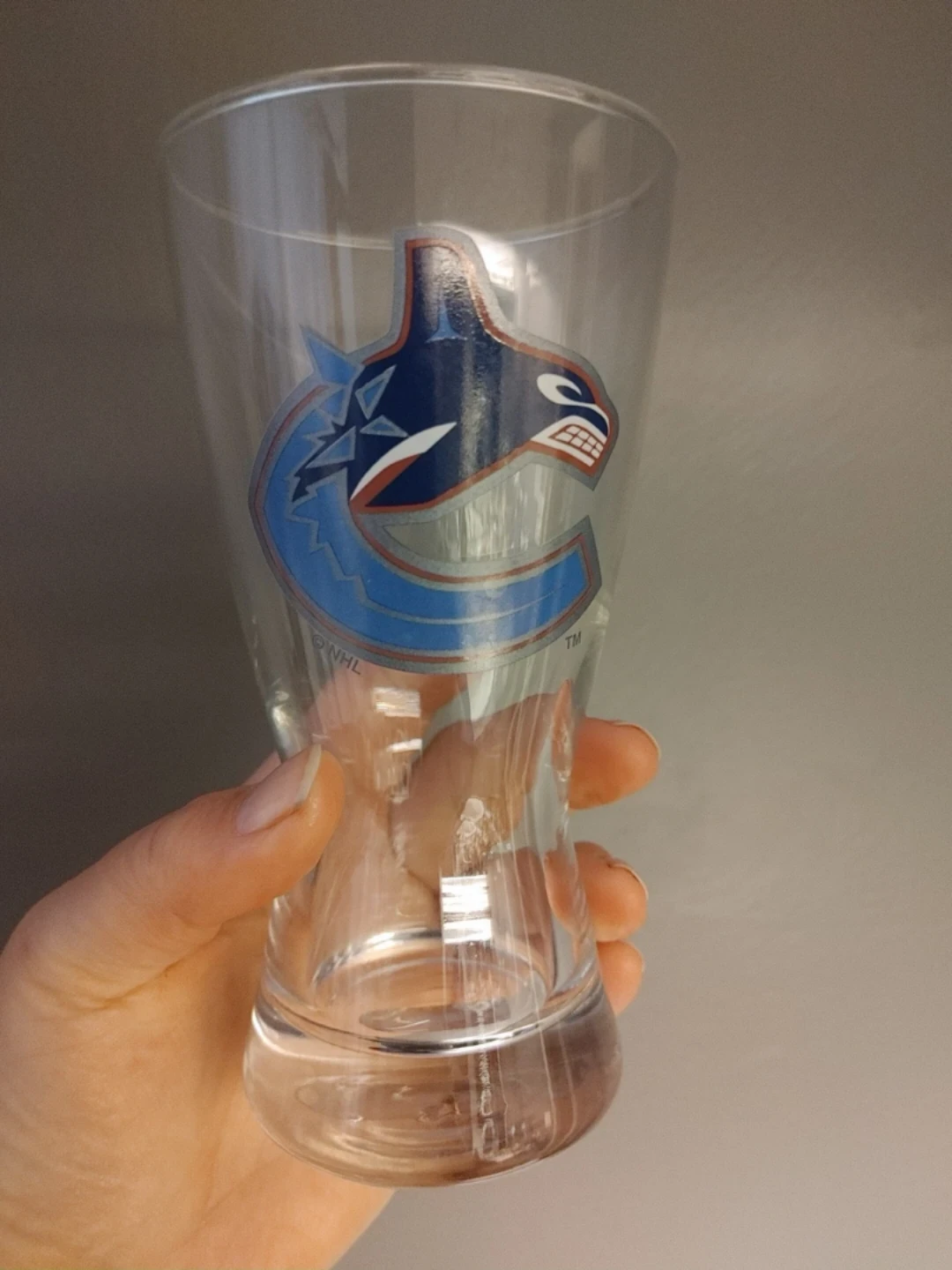 🥕 New, Official NHL Vancouver Canucks Pint Glass w/ free poster. - photo 5