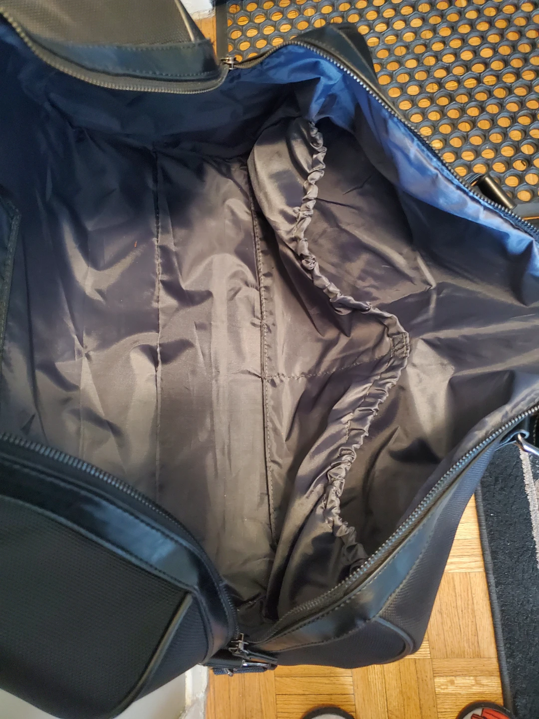 CI INVESTMENTS TRAVEL BAG NEW - photo 4