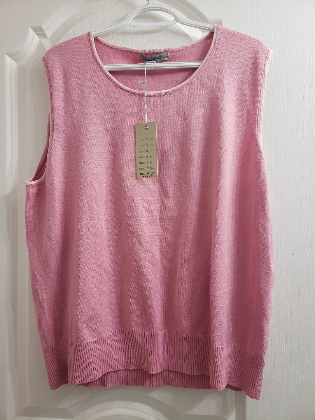 Mac & Jac Woman Pink Sleeveless Sweater Vest - Size 2XL