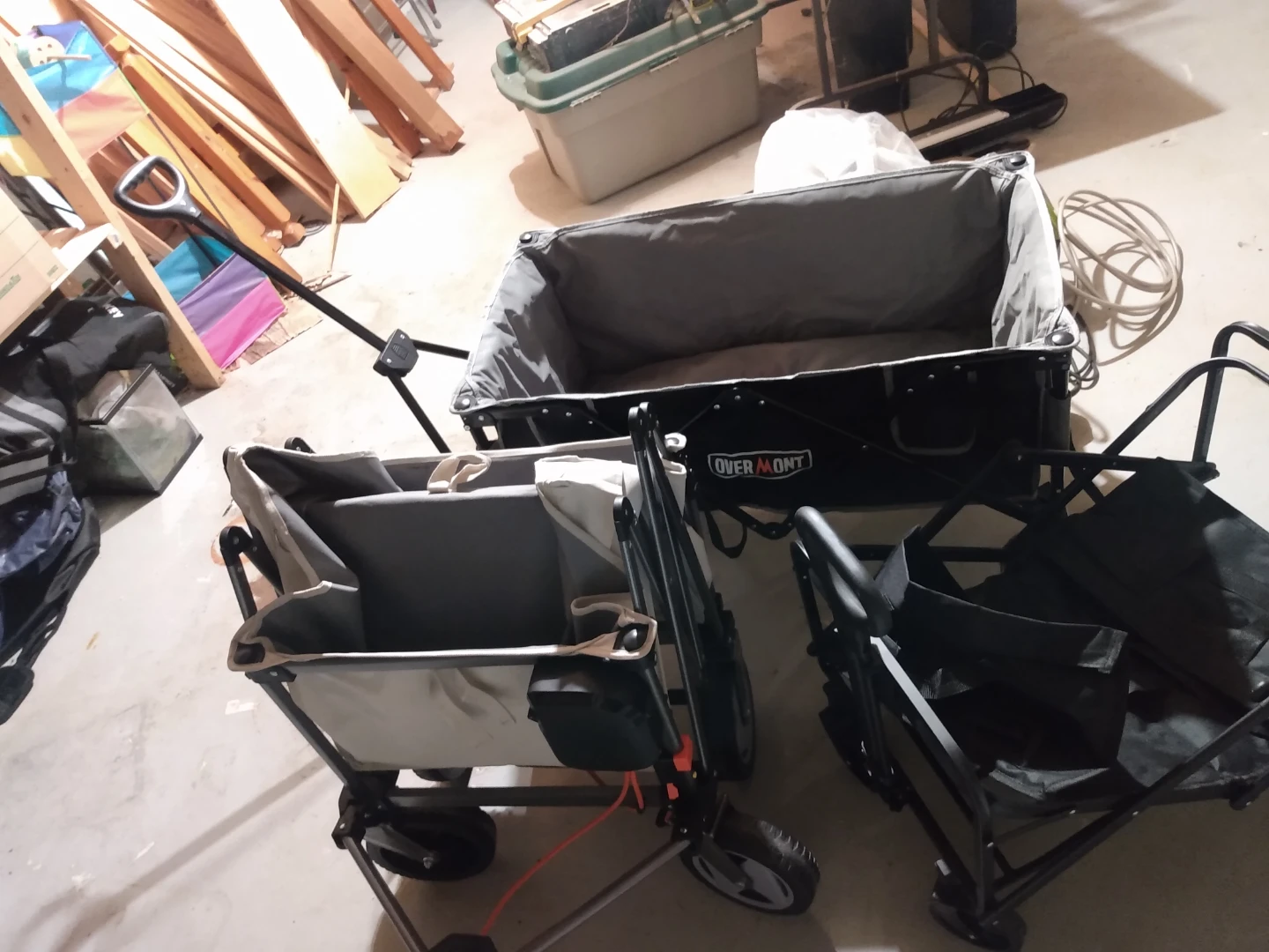 3 Overmont Folding Wagons