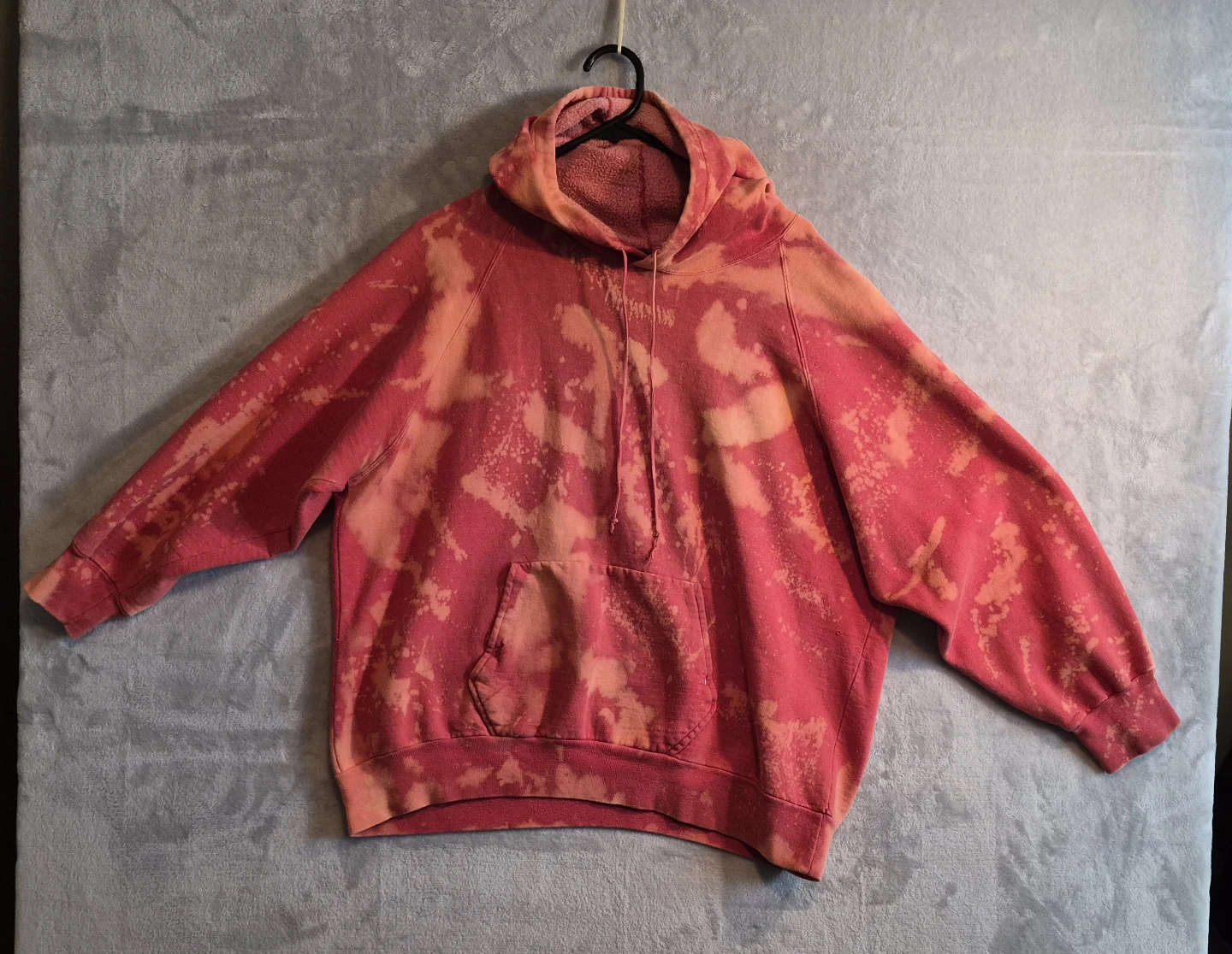 Triton International Collection Tie-Dye Hoodie Size M