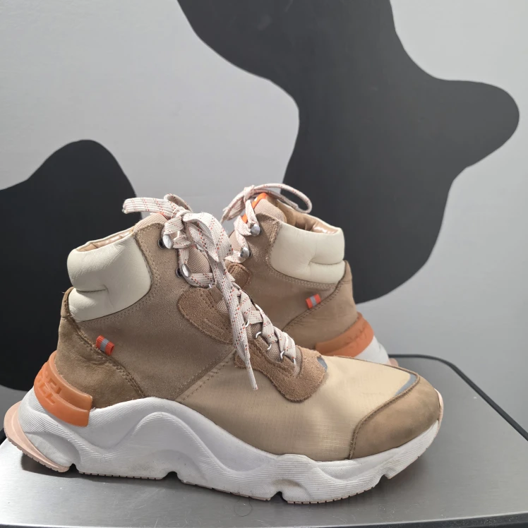 Sorel Kinetic Sneaker Boots Beige/Tan High-Top Women's Size 11 - photo 2