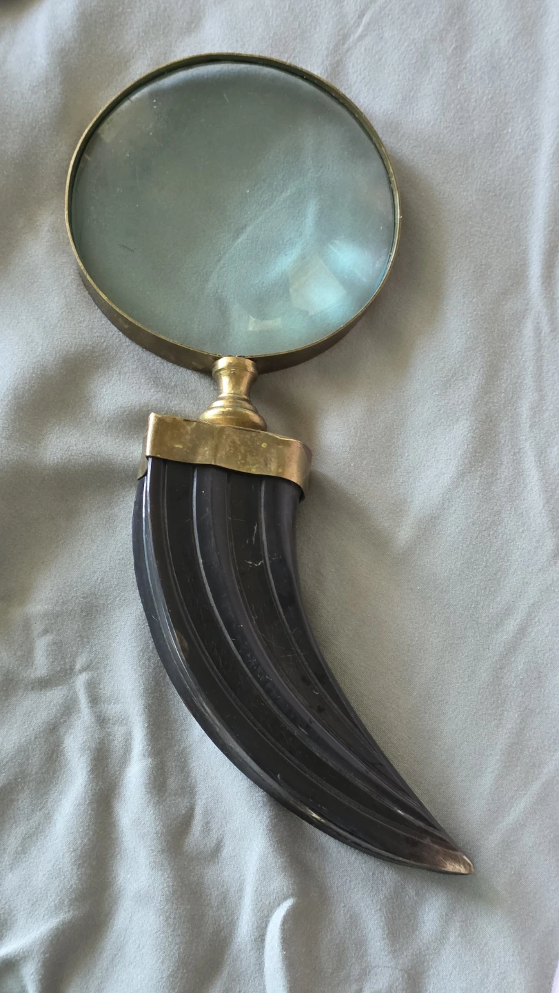 Magnifying Glass with Decorative Handle