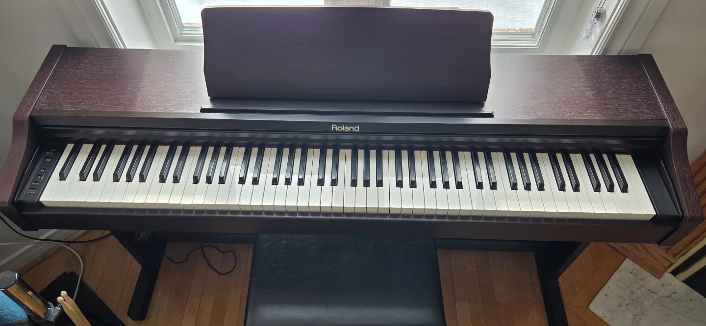 Roland RP101 Digital Piano with Bench - photo 3