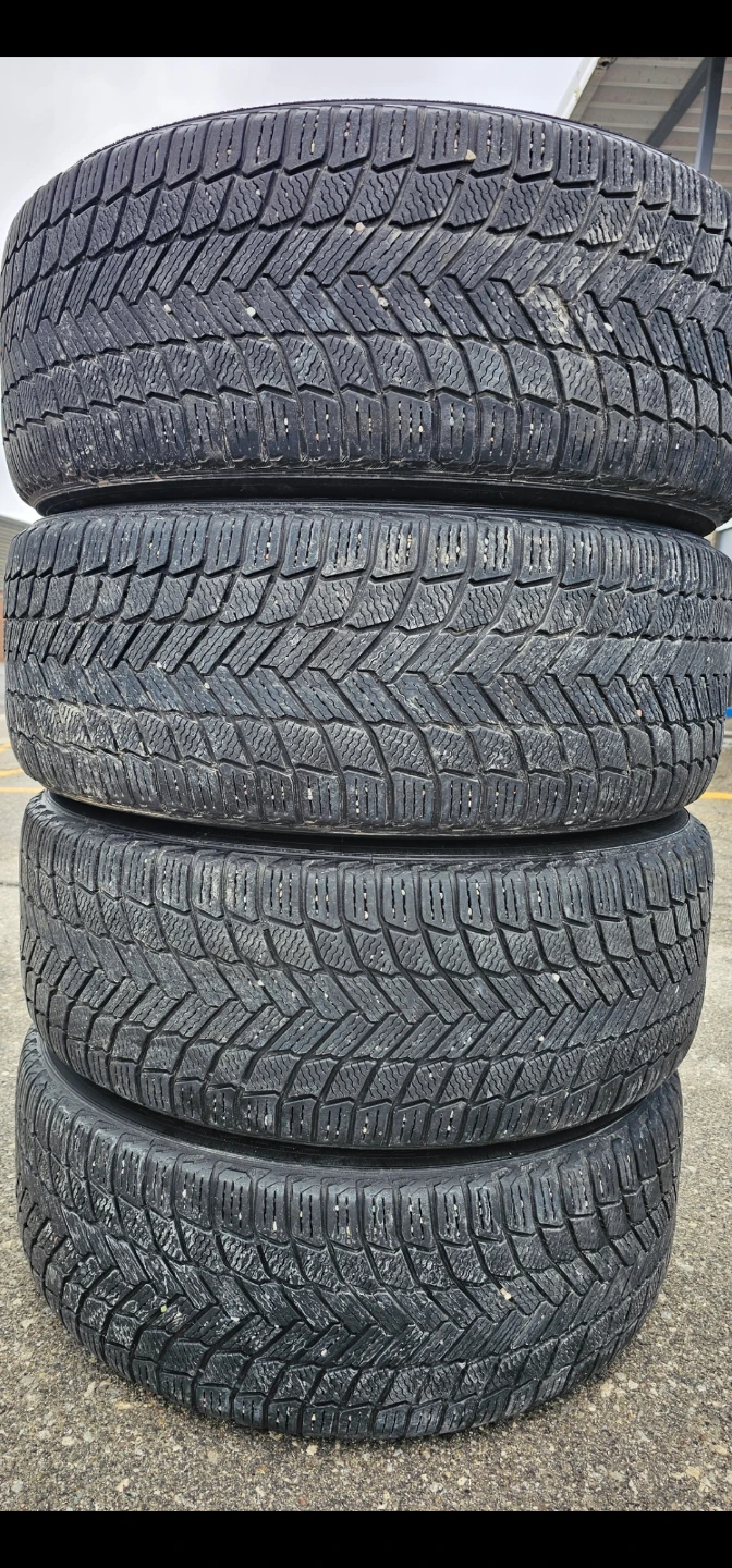 DODGE DURANGO/JEEP GRAND CHEROKEE WINTER TIRES ON RIMS - photo 5