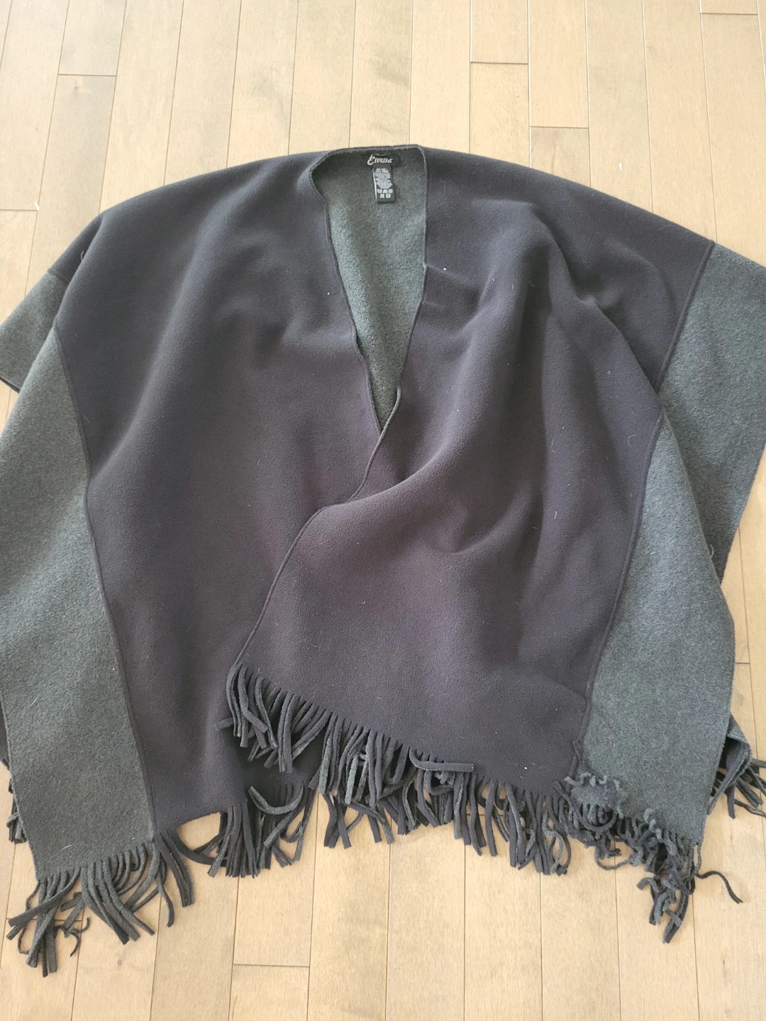 Eivissa Women's One Size Poncho