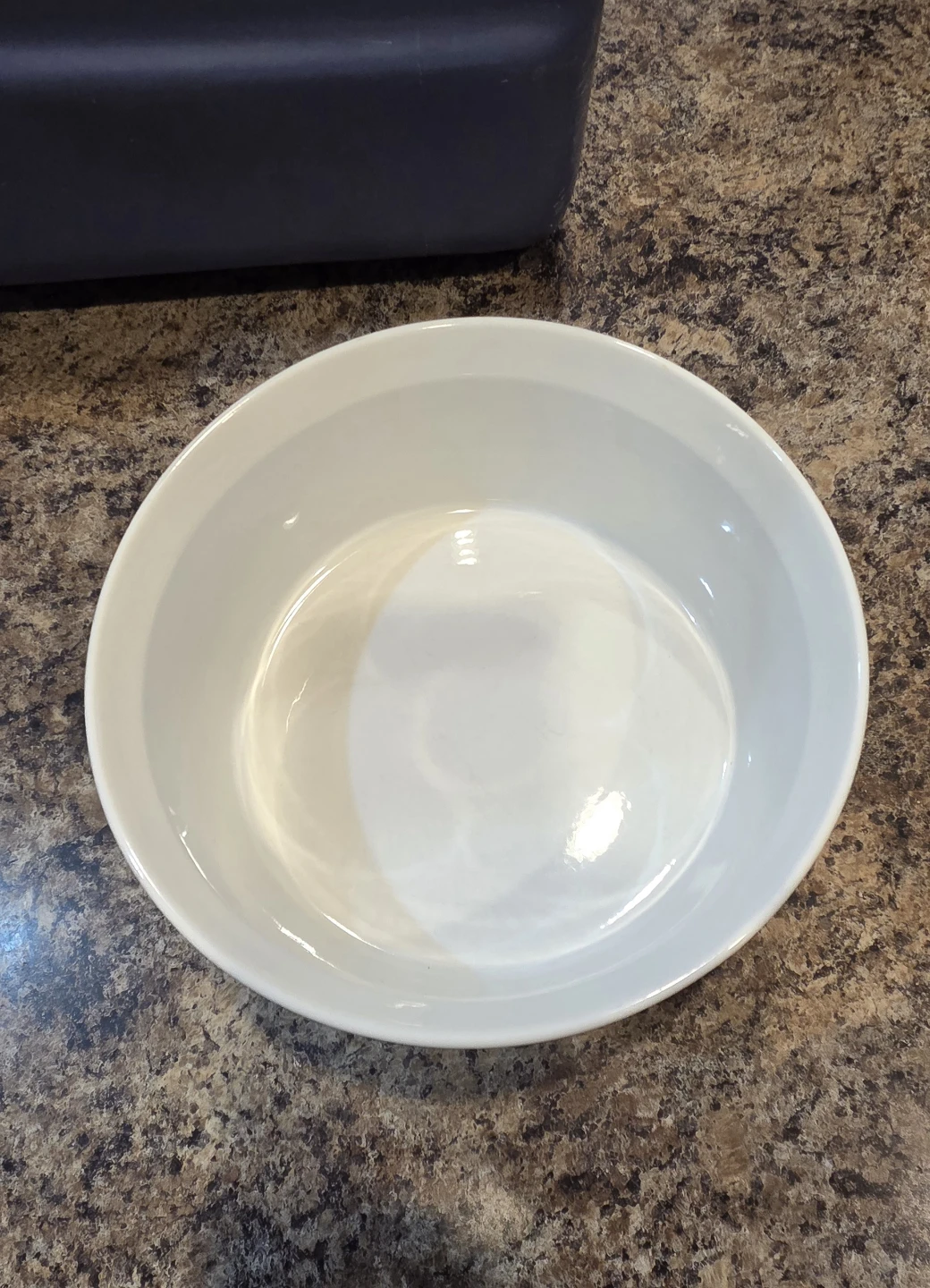 CorningWare French White Stoneware 2-1/2 qt Baking Dish - photo 2