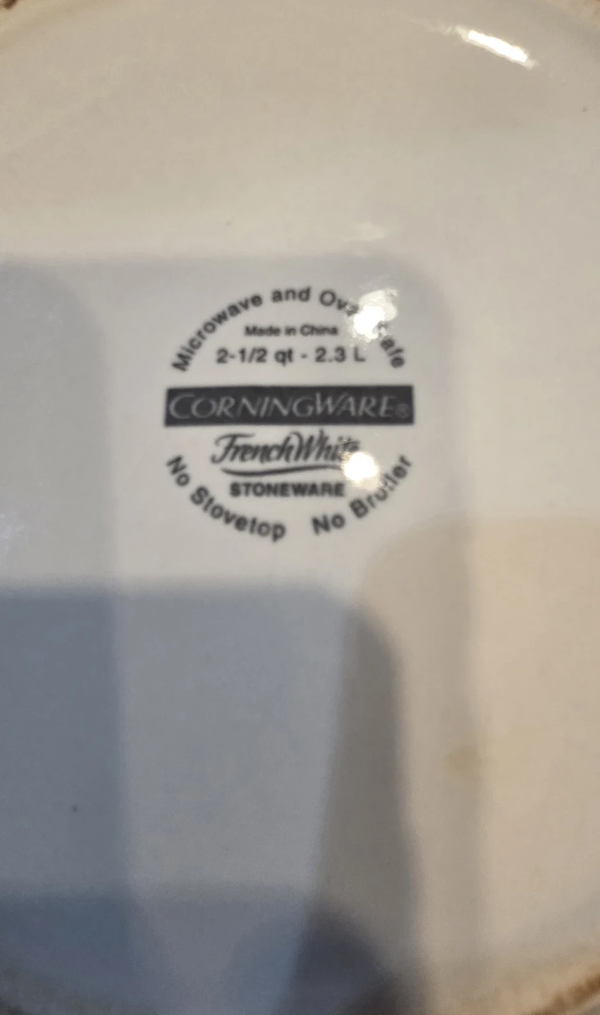 CorningWare French White Stoneware 2-1/2 qt Baking Dish - photo 3