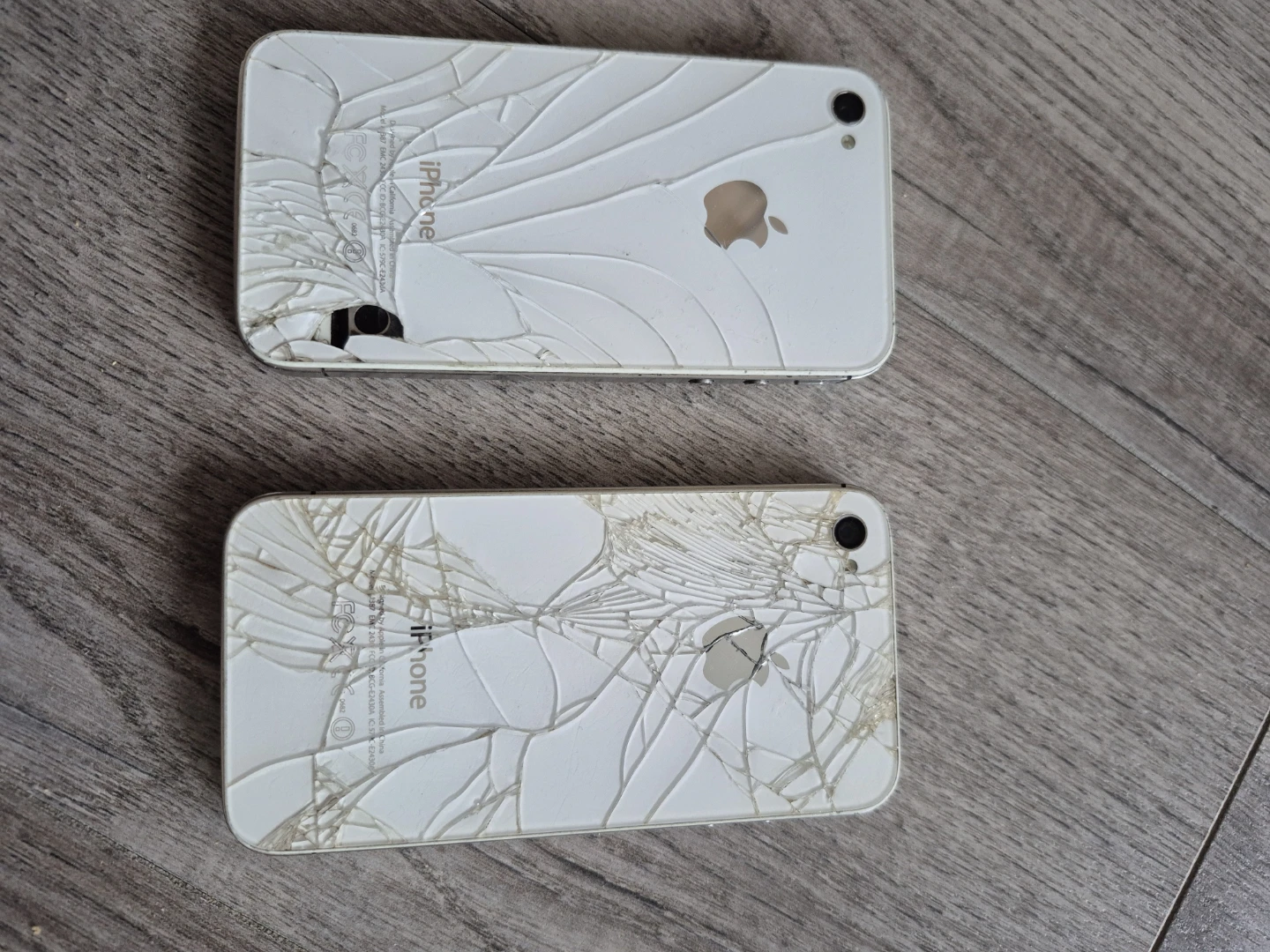 2x Apple iPhone White - For Parts/Repair - photo 2