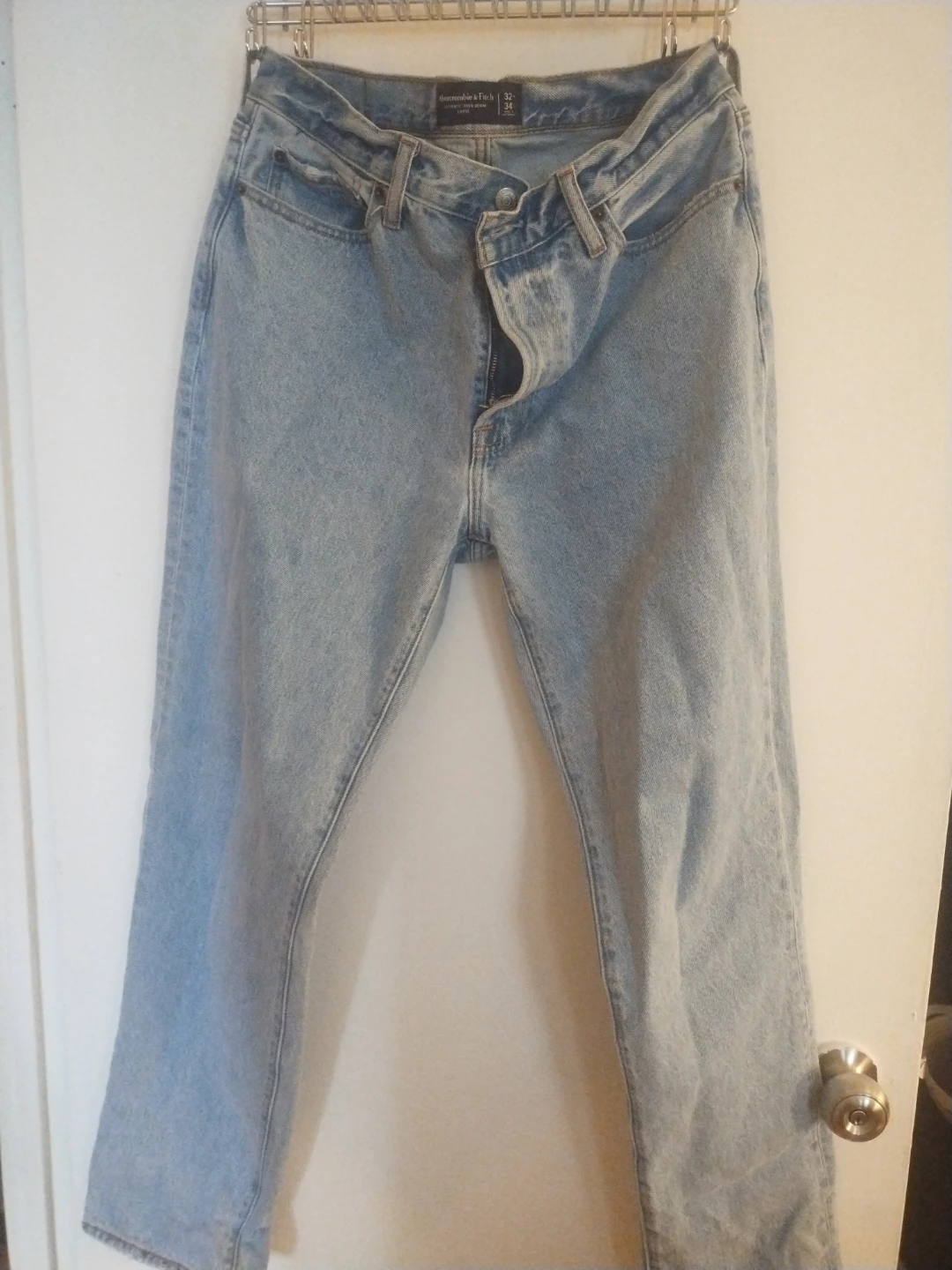 Abercrombie & Fitch Light Wash Denim Jeans - photo 2