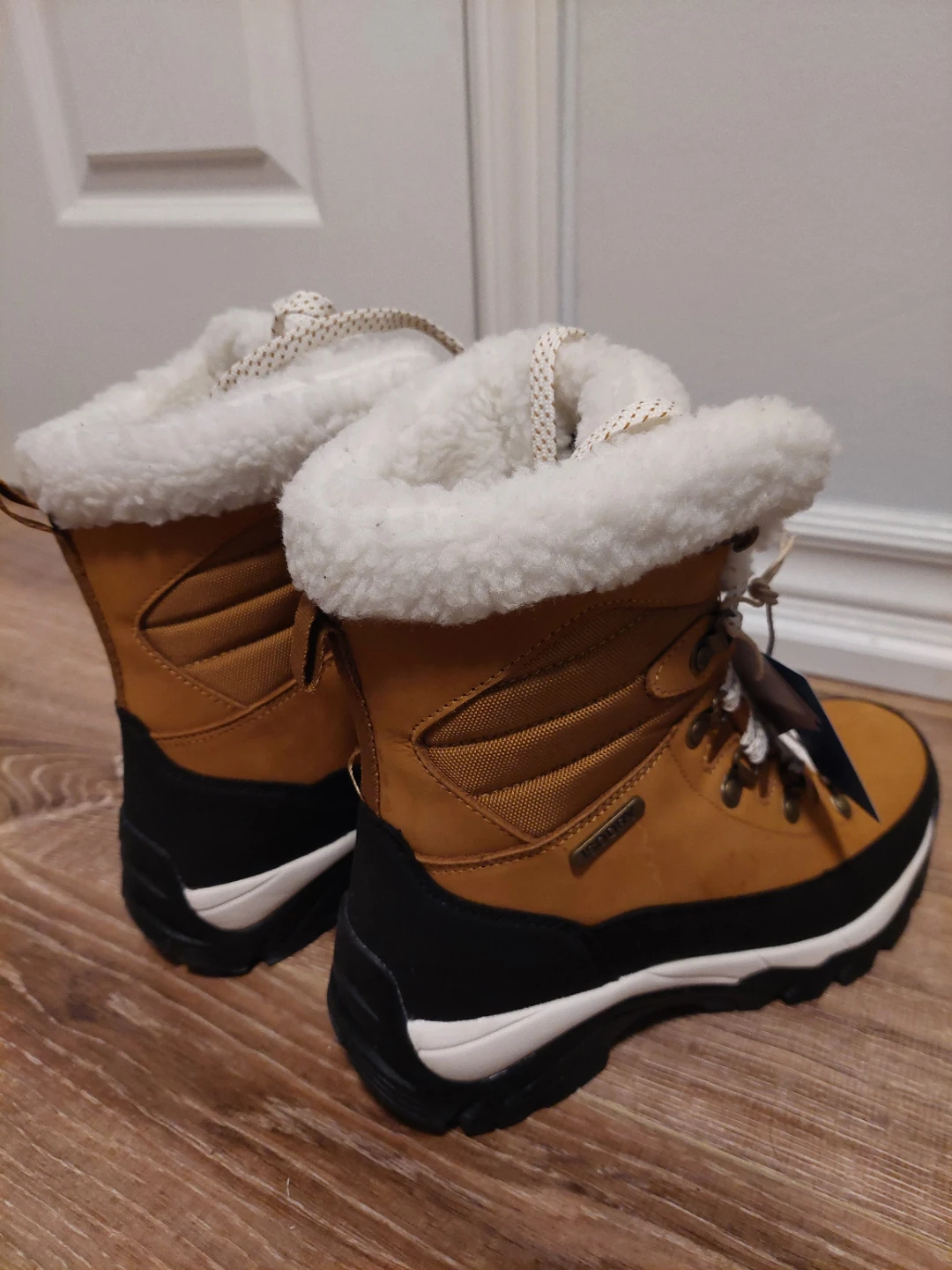 NEW Mountain Warehouse women Winter Boots size 6 - photo 3