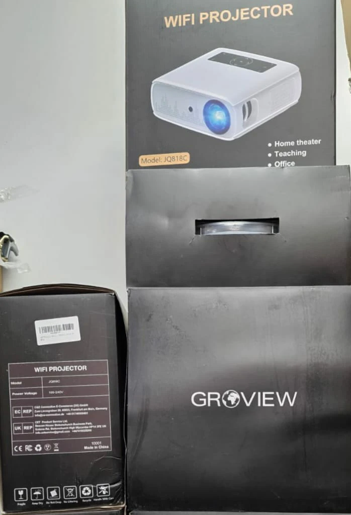 📽 Mini Home Theater Projector (Brand new)