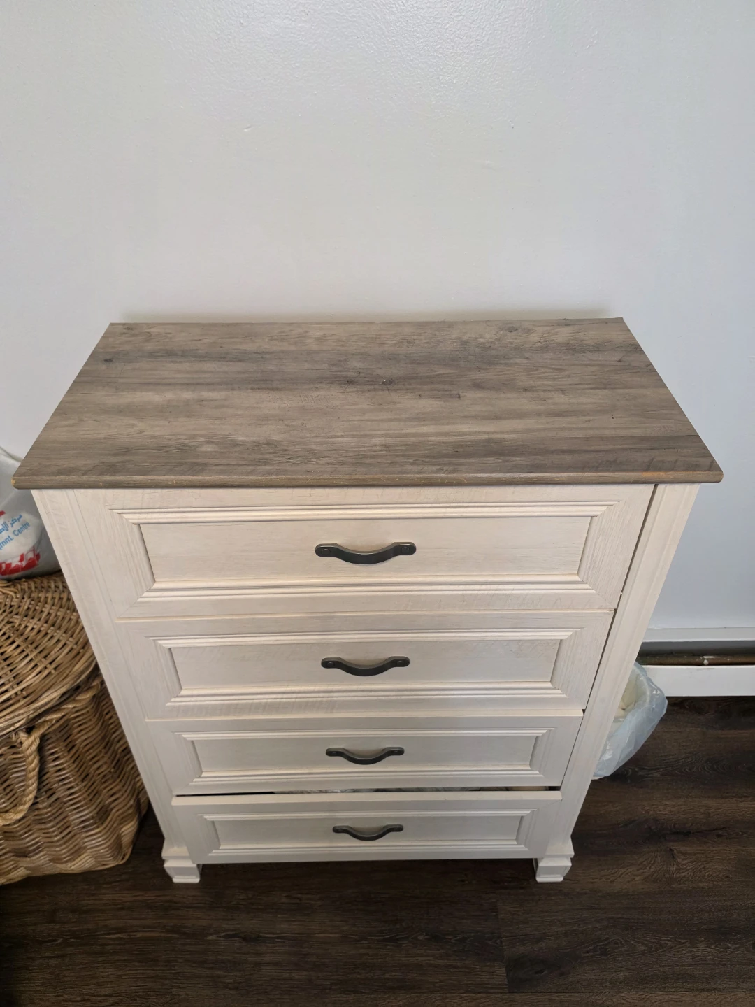 White 4-Drawer Chest - photo 2