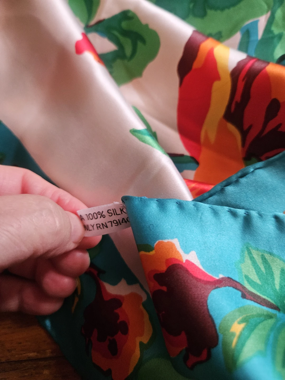 Chas. R. Knight 100% Silk Scarf - photo 4