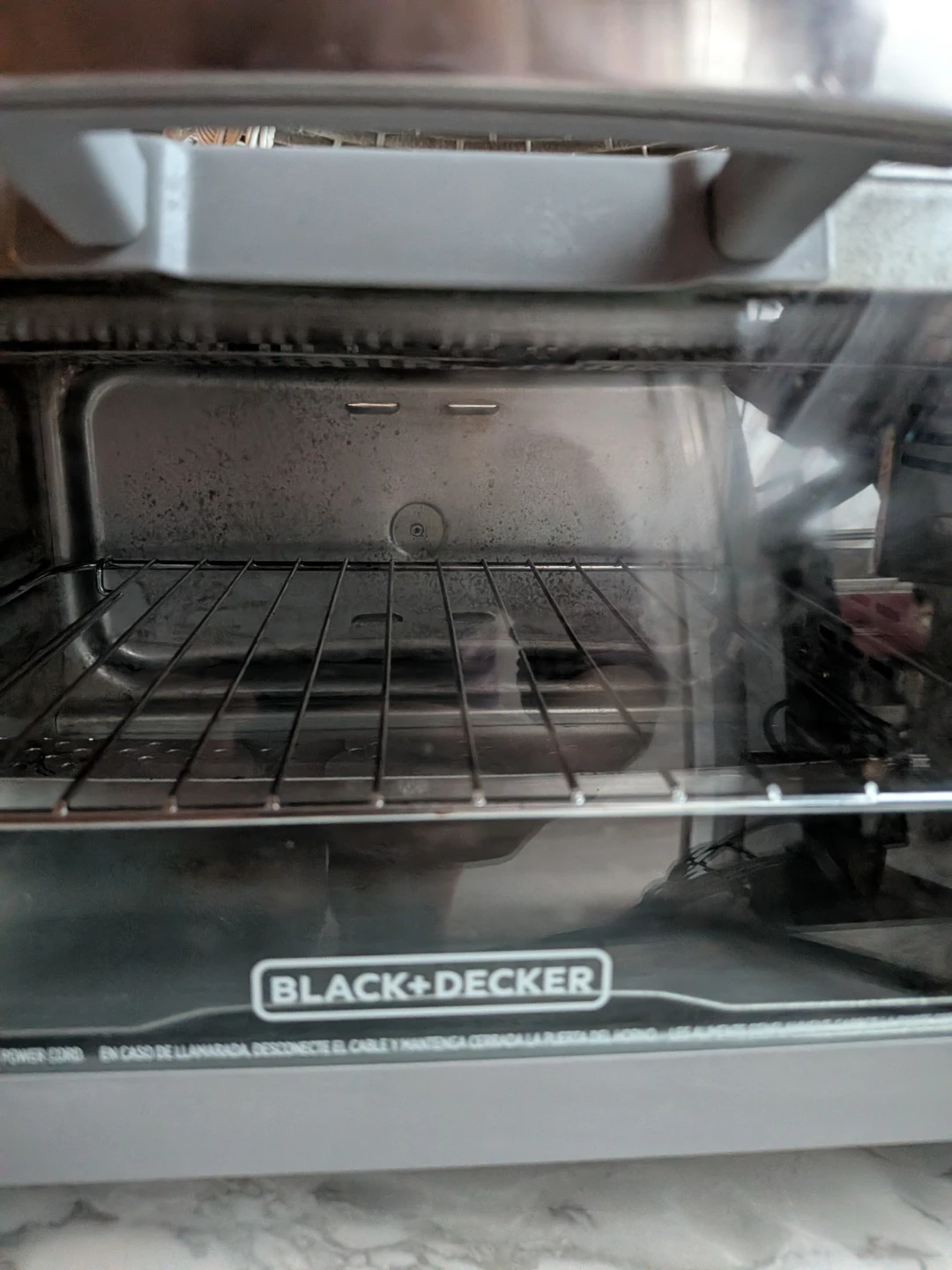 BLACK+DECKER SMALL  Toaster Oven good condition, cleaned - photo 3