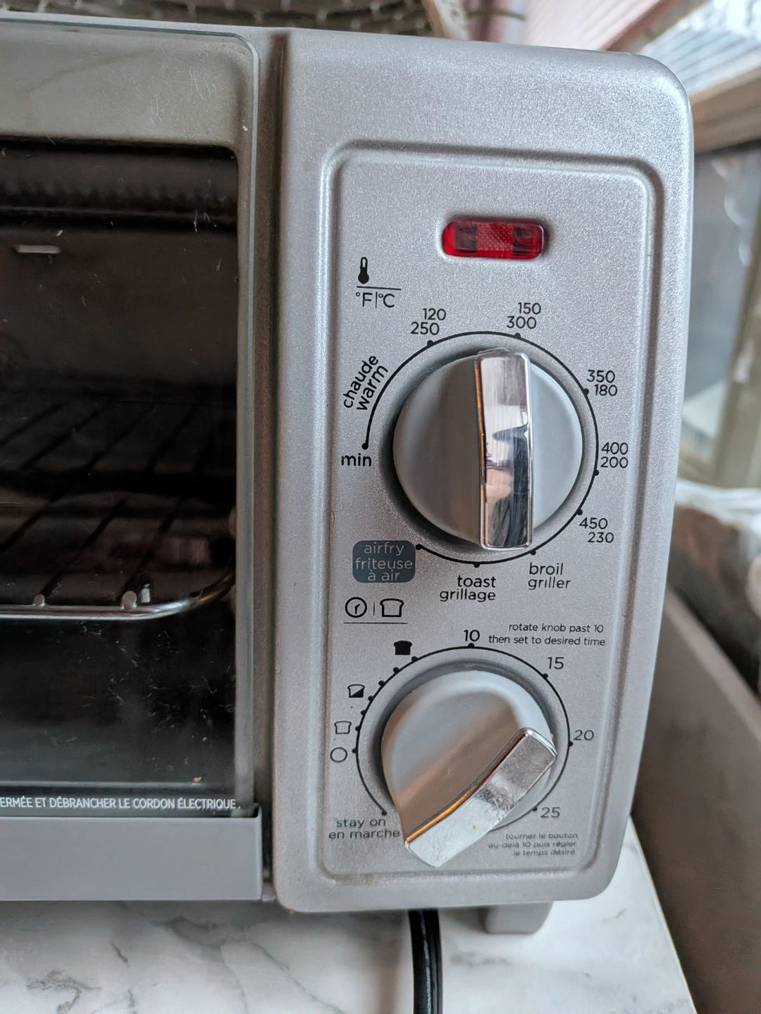 BLACK+DECKER SMALL  Toaster Oven good condition, cleaned - photo 5