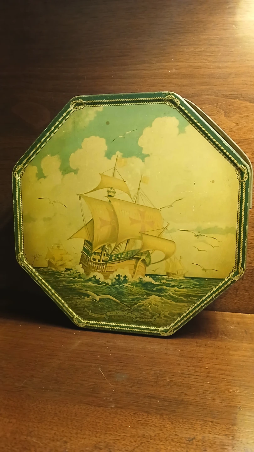Vintage Loose-Wiles Biscuit Company Tin