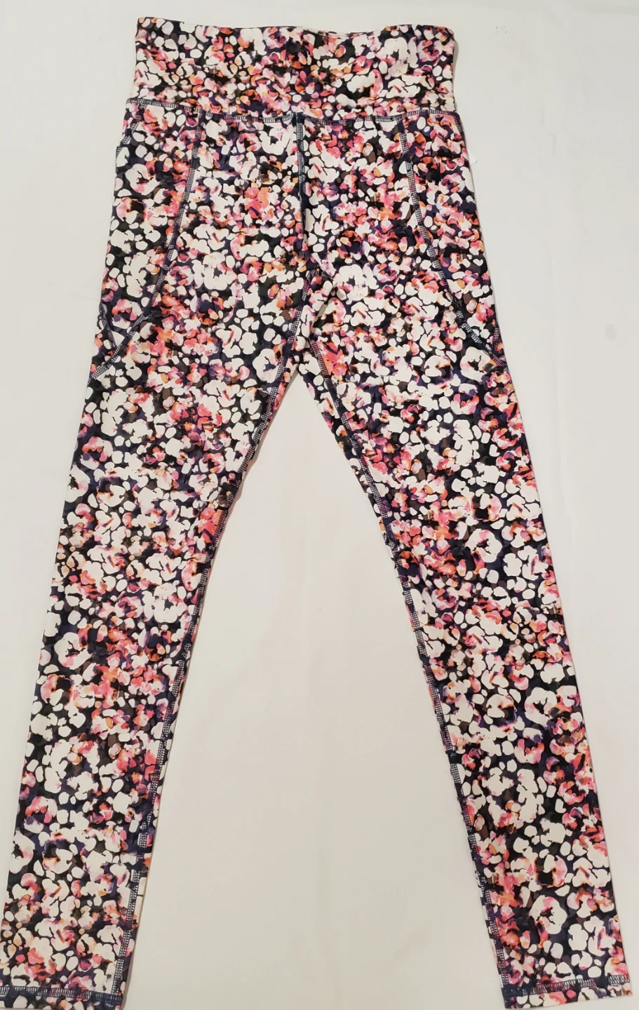 Brand new Old Navy Girls Leggings Size XL (14-16)
