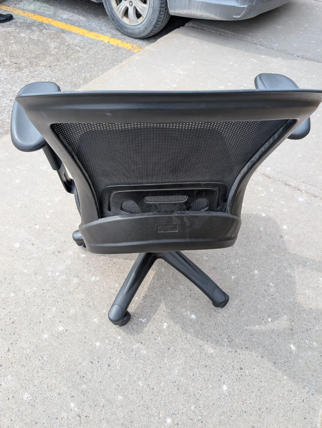 Black Mesh Office Chair - photo 2