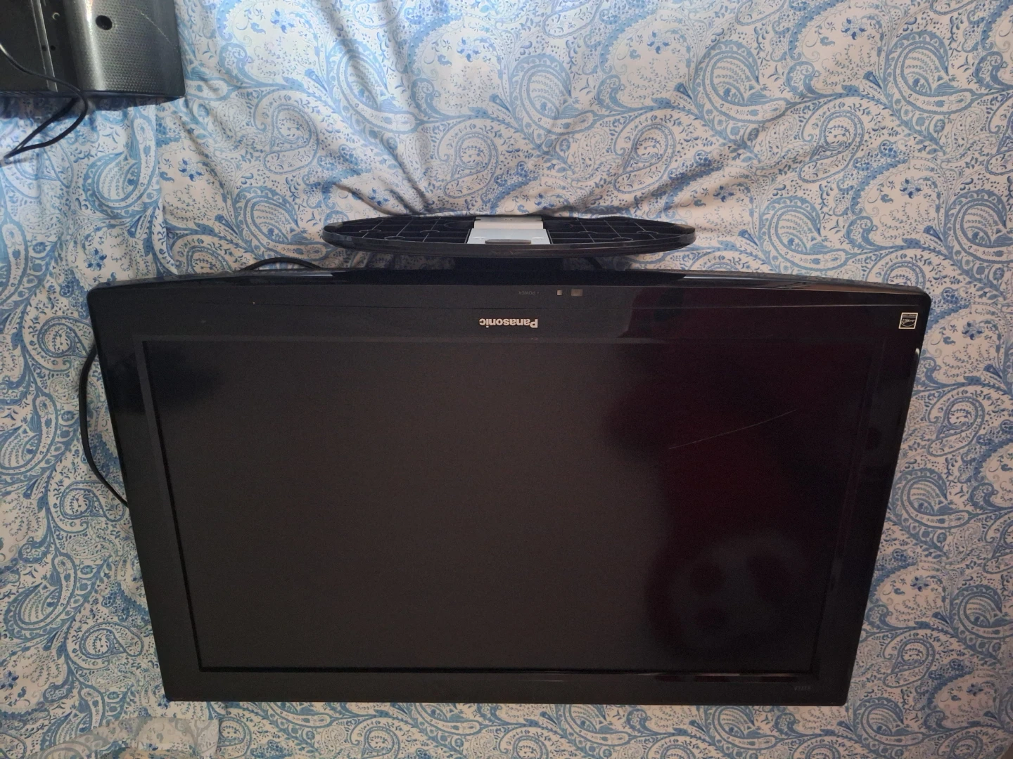 Panasonic TC-L32U22 32-inch LCD TV - photo 4