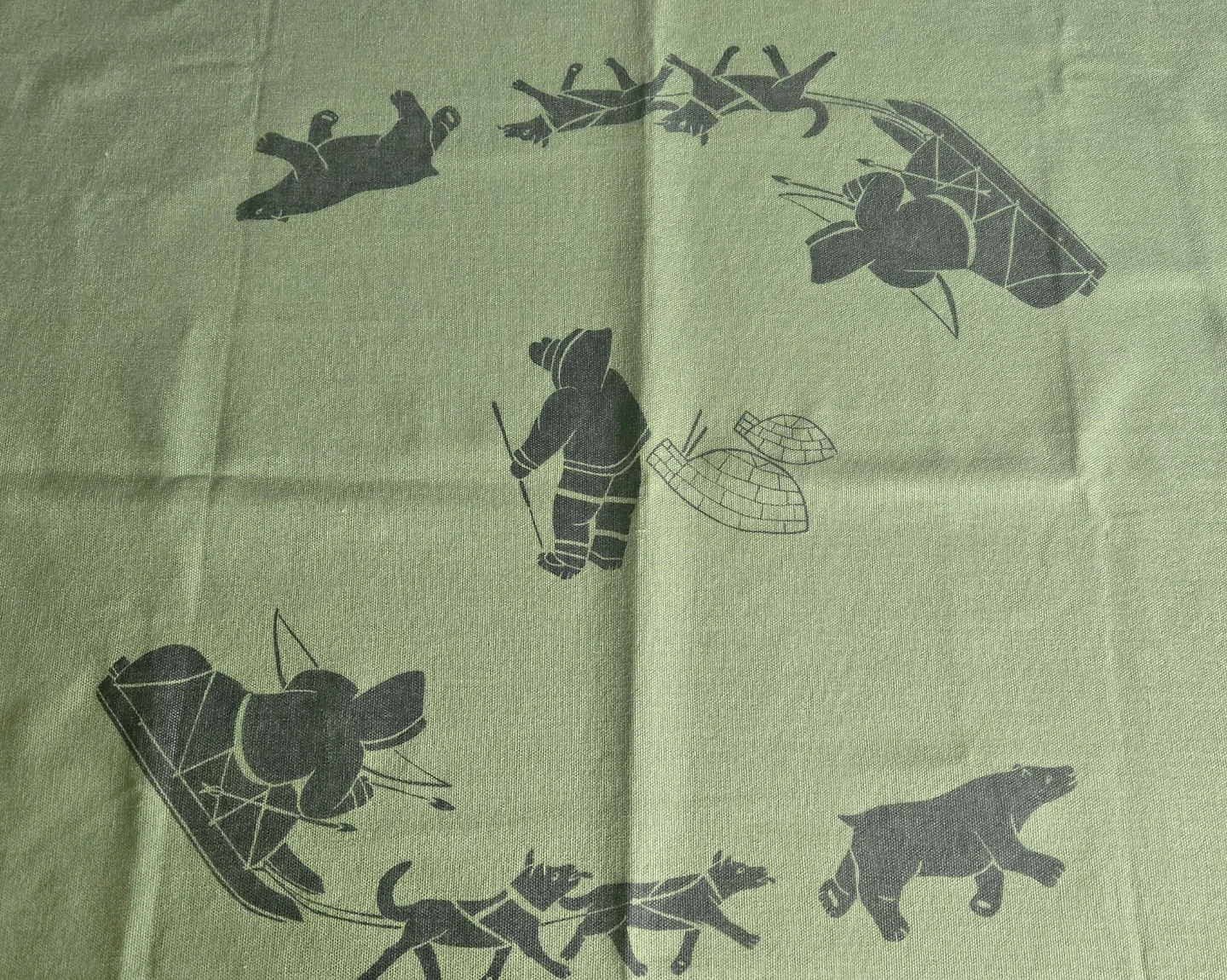 *SOLD* Mona Ohoveluk Inuit Tablecloth - photo 5