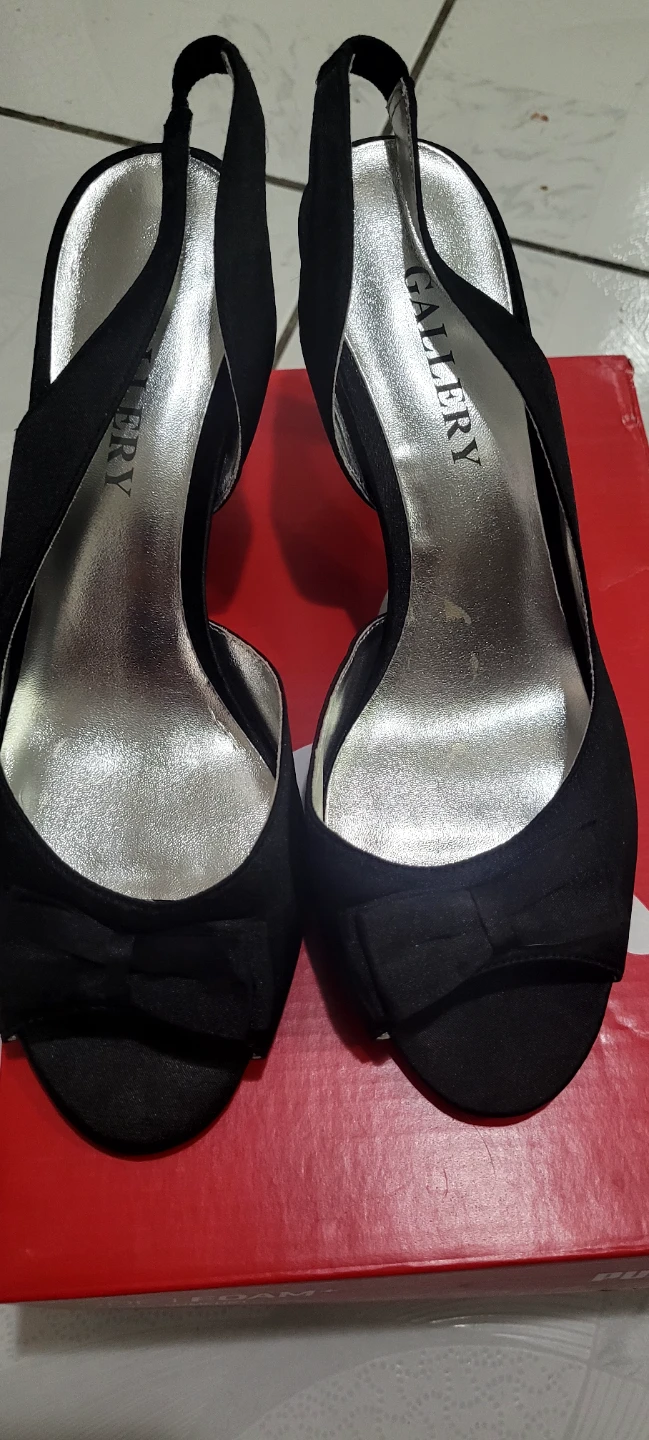 Black Satin Slingback Heels Size 8 1/2 B