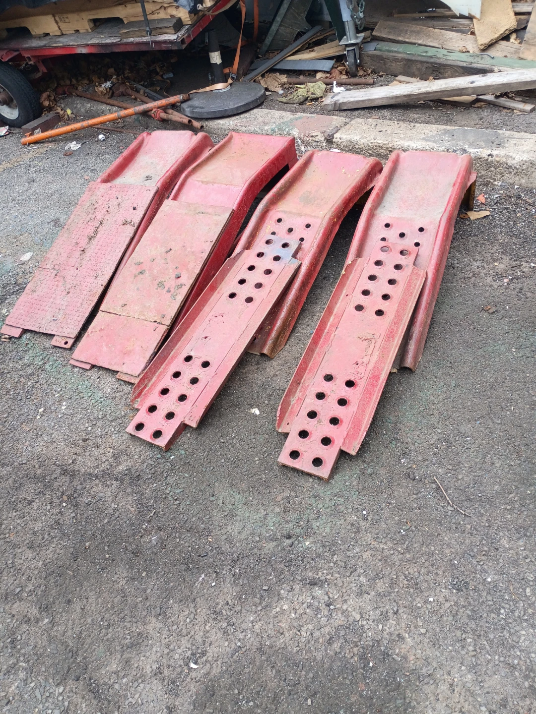 Set of 5 Red Metal Ramps