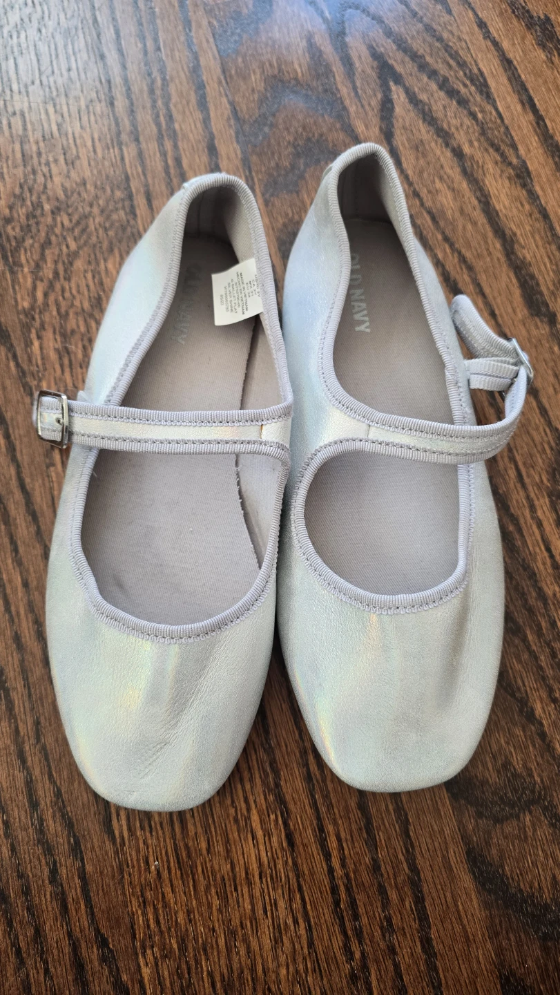 NEW Old Navy Silver Ballet Flats Size 2Y - photo 2