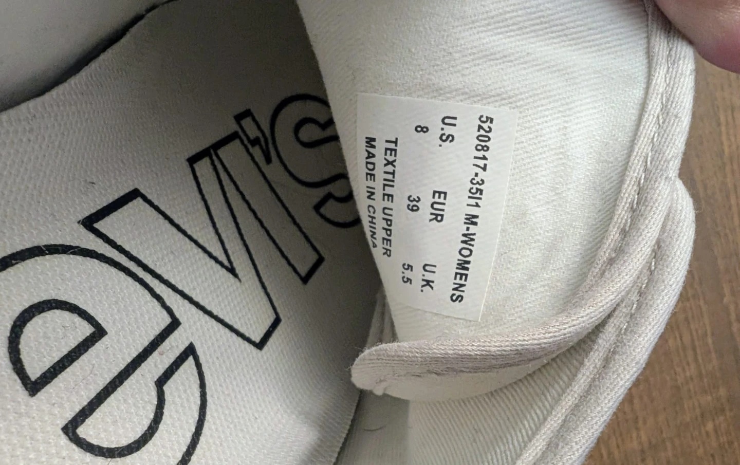 Levi's Women's Canvas Sneakers Cream Size 8 - photo 5