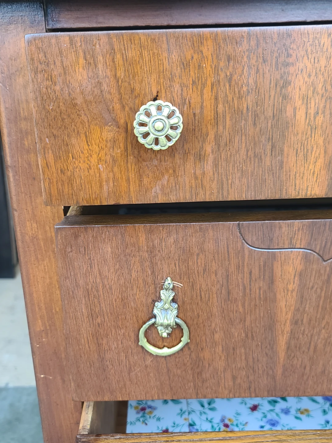 Vintage Wood Dresser with 6 Drawers - photo 4