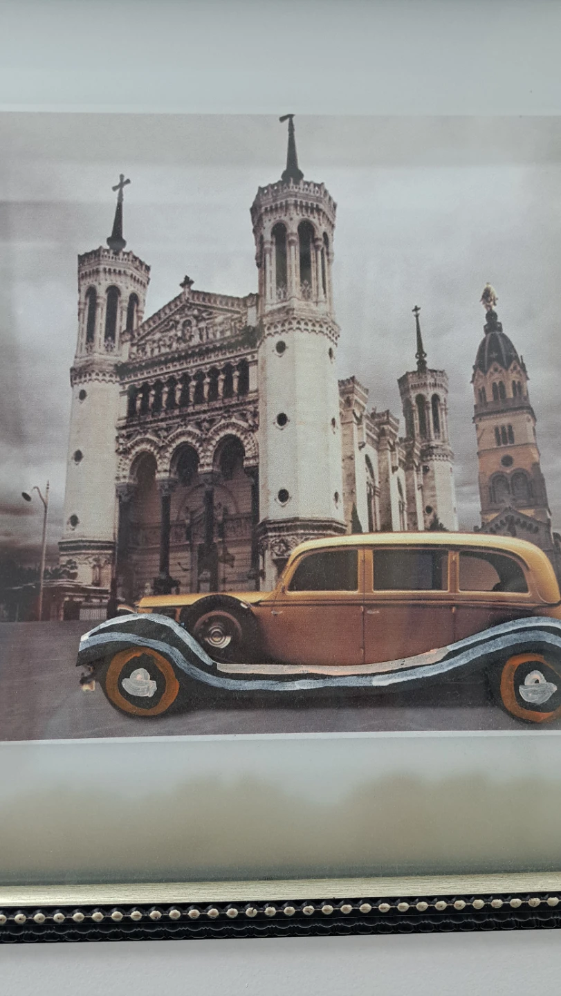 Framed Print: Vintage Car and Basilica - photo 2