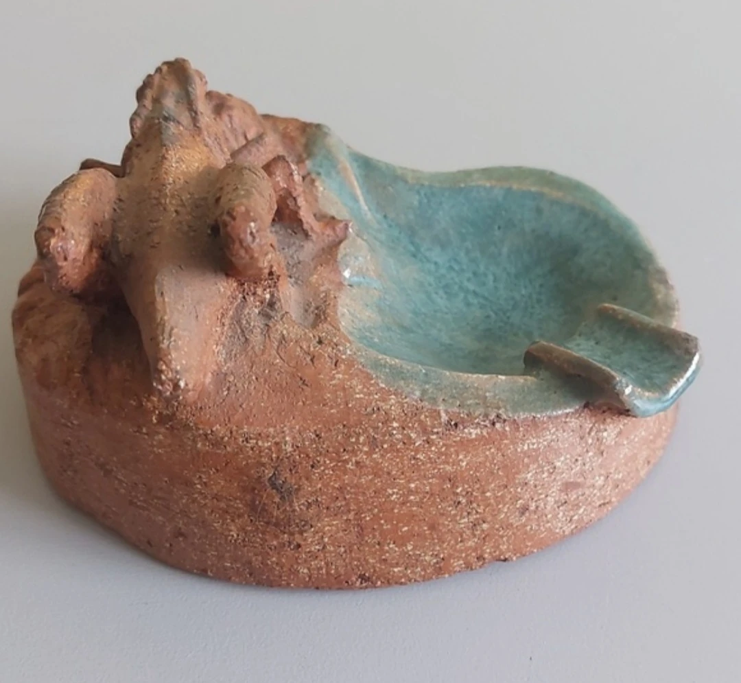 Vintage Art Pottery - photo 3